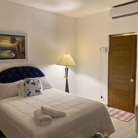 Only Room By Merengue House, 8 Minutos Airport Monte Adentro  ภายนอก รูปภาพ