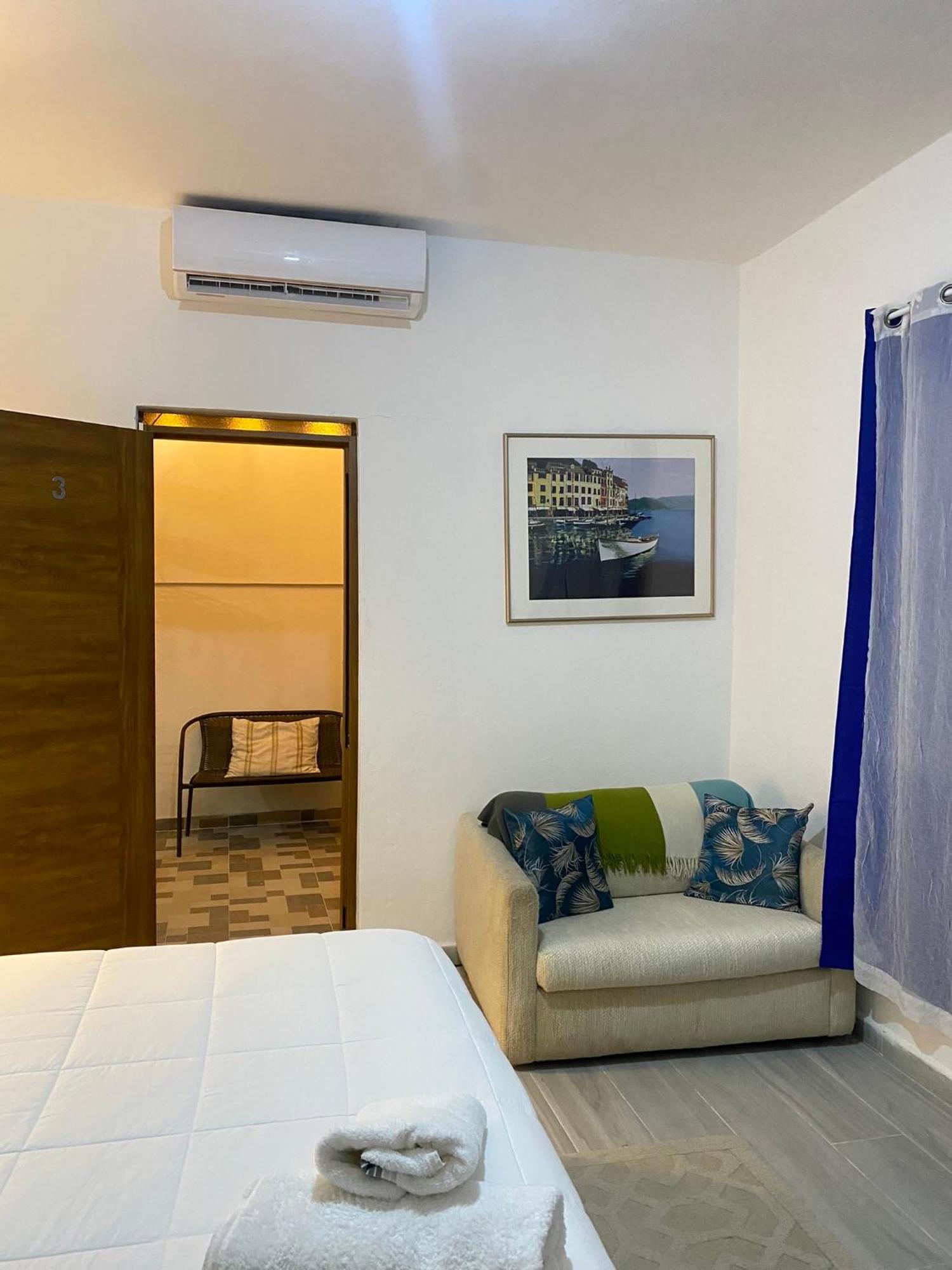 Only Room By Merengue House, 8 Minutos Airport Monte Adentro  ภายนอก รูปภาพ